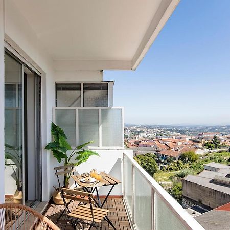 Elegant Studio W/ Ac & Balcony By Lovelystay OOporto Exterior foto
