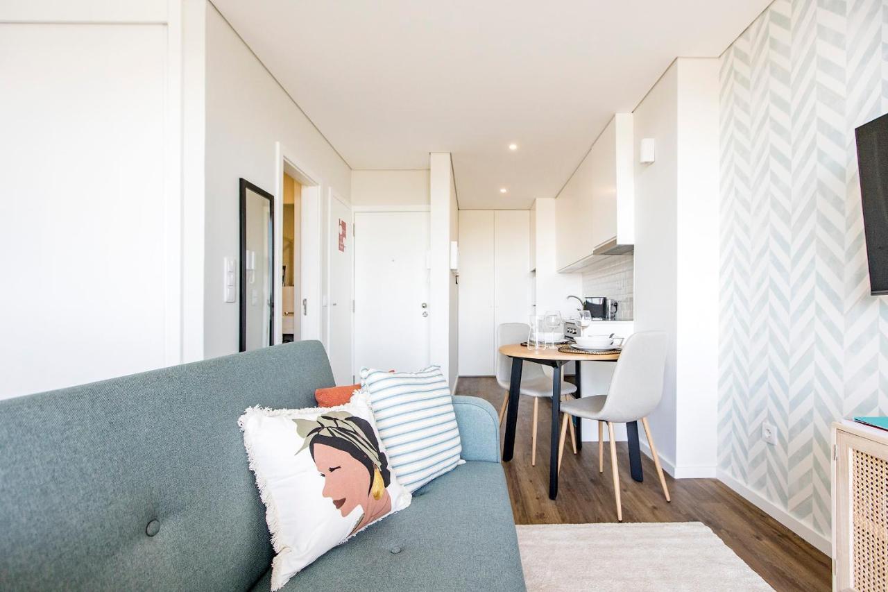 Elegant Studio W/ Ac & Balcony By Lovelystay OOporto Exterior foto