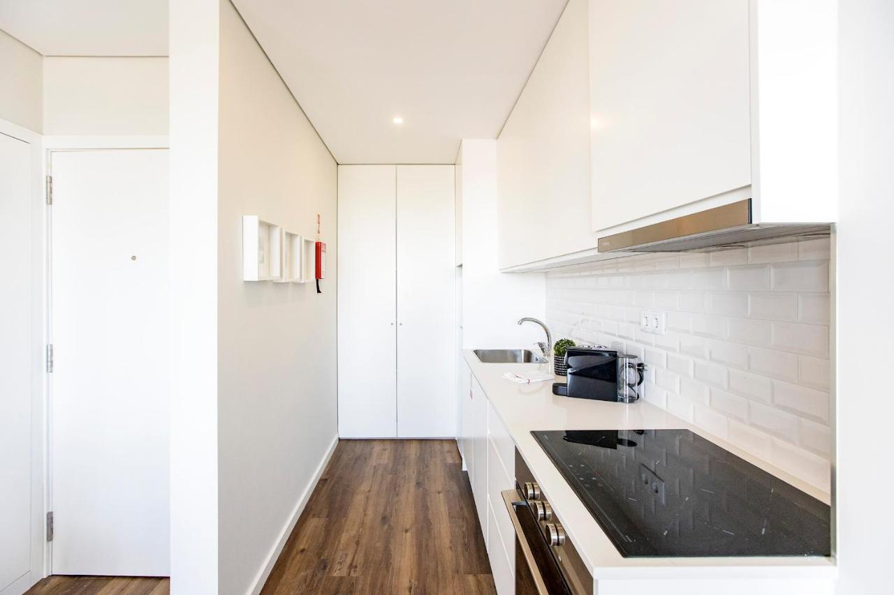 Elegant Studio W/ Ac & Balcony By Lovelystay OOporto Exterior foto