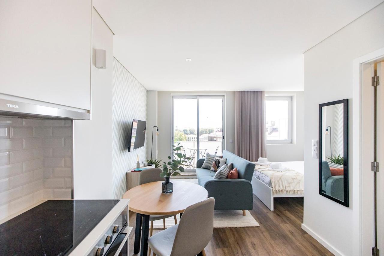 Elegant Studio W/ Ac & Balcony By Lovelystay OOporto Exterior foto
