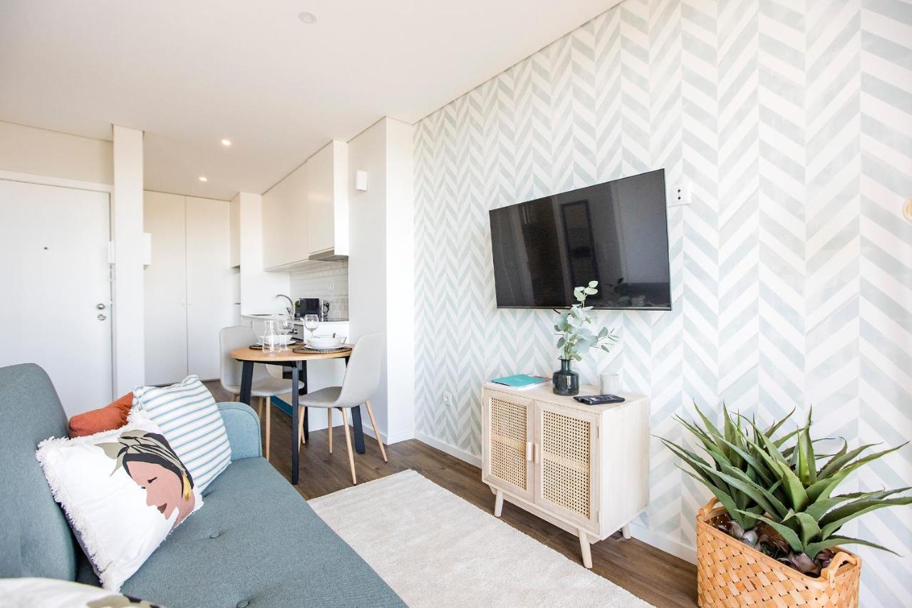 Elegant Studio W/ Ac & Balcony By Lovelystay OOporto Exterior foto