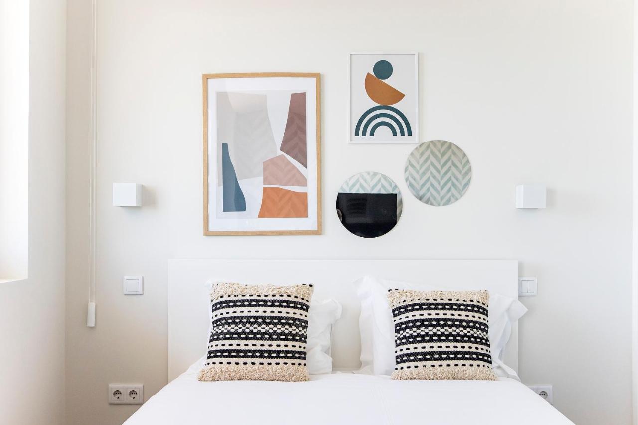 Elegant Studio W/ Ac & Balcony By Lovelystay OOporto Exterior foto