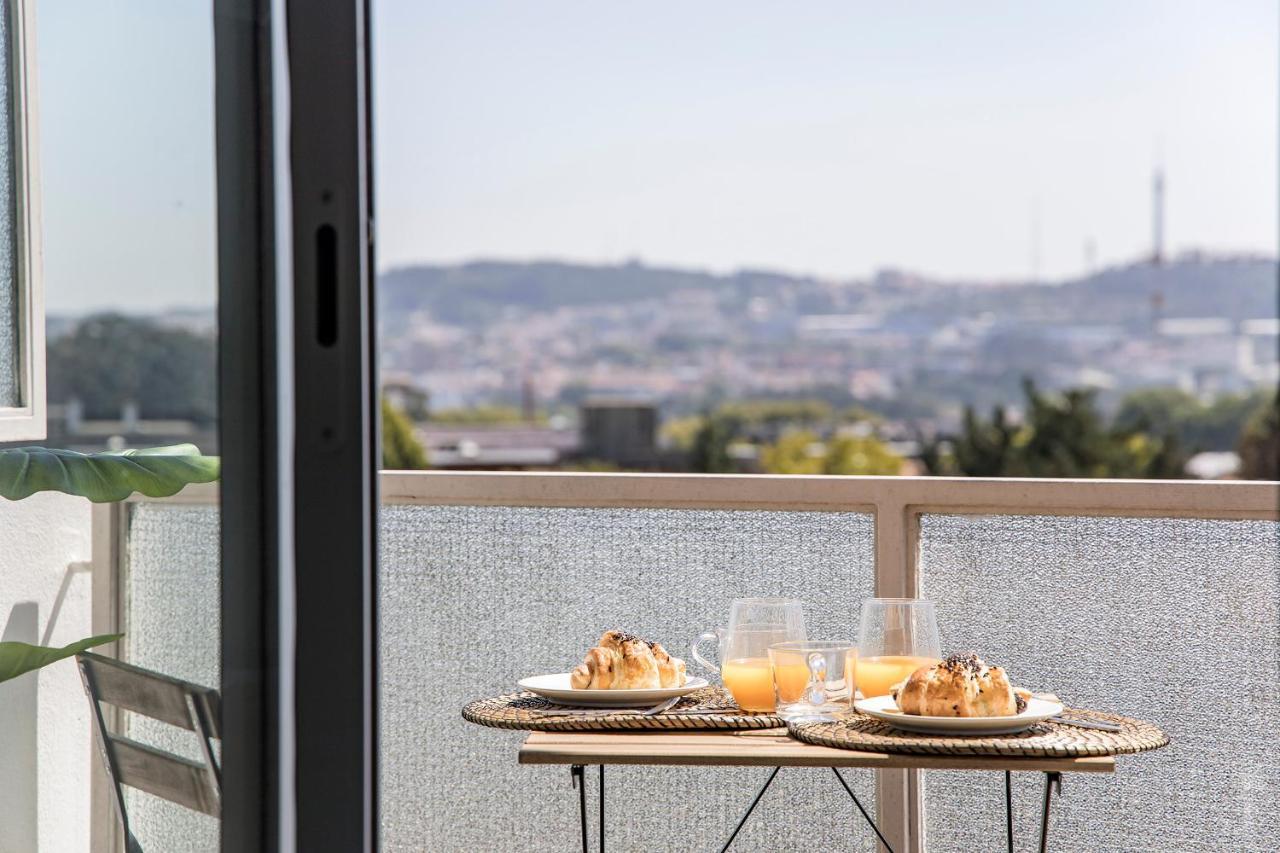 Elegant Studio W/ Ac & Balcony By Lovelystay OOporto Exterior foto